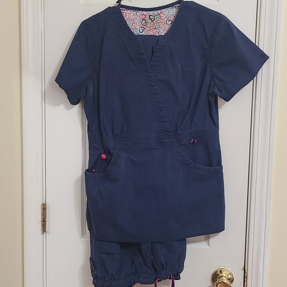 2 piece scrub set